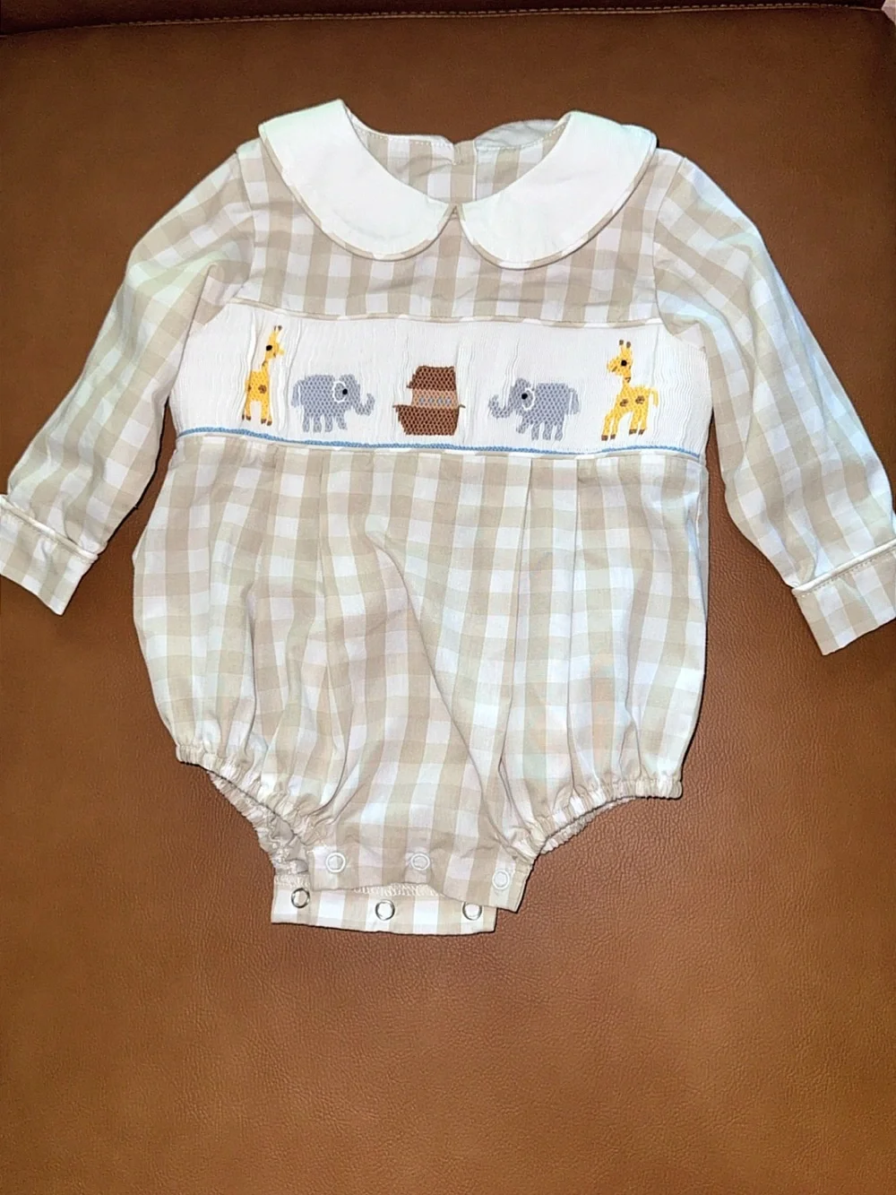NWOT Stitchy Fish Noah’s Ark Smocked Safari Bubble Gingham Long Sleeve Size: 3M